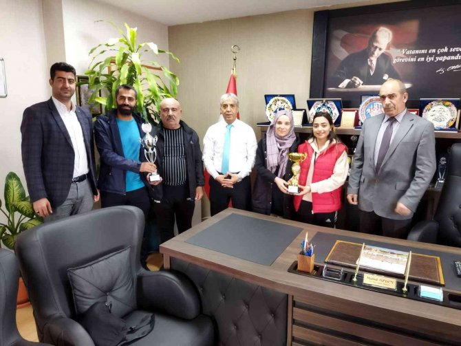 Ahlat, Masa Tenisinde İl Birincisi Oldu