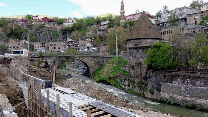 Binlerce Yıllık Kadim Kent Bitlis Tarihiyle Gün Yüzüne Çıkıyor