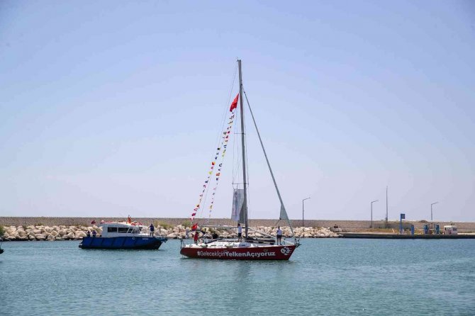 İ̇klim Değişikliğine Dikkat Çekmek İçin Yelken Açan Ekip Mersin’e Ulaştı