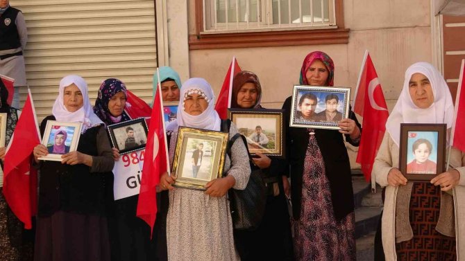 Evlat Nöbetindeki Ailelerden Tüm Türkiye’ye Çağrı