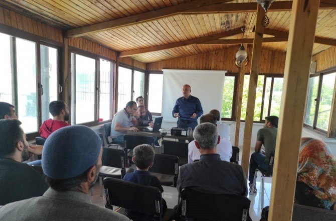 Dicle’de Okullara Yemek Çıkaran Firma Ve Kantinlere Hijyen Eğitimi