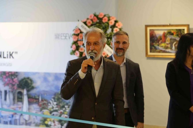 Esenler’de Kağıt Rölyef Sergisi Ziyaretçilerini Bekliyor