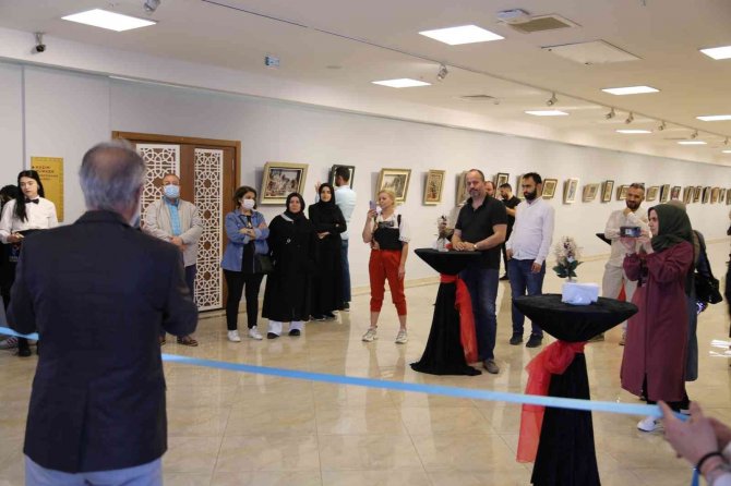 Esenler’de Kağıt Rölyef Sergisi Ziyaretçilerini Bekliyor