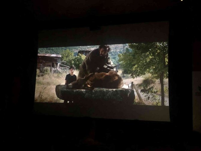 Esenler’de “Bir Düş Gördüm” Filminin Galası Yapıldı