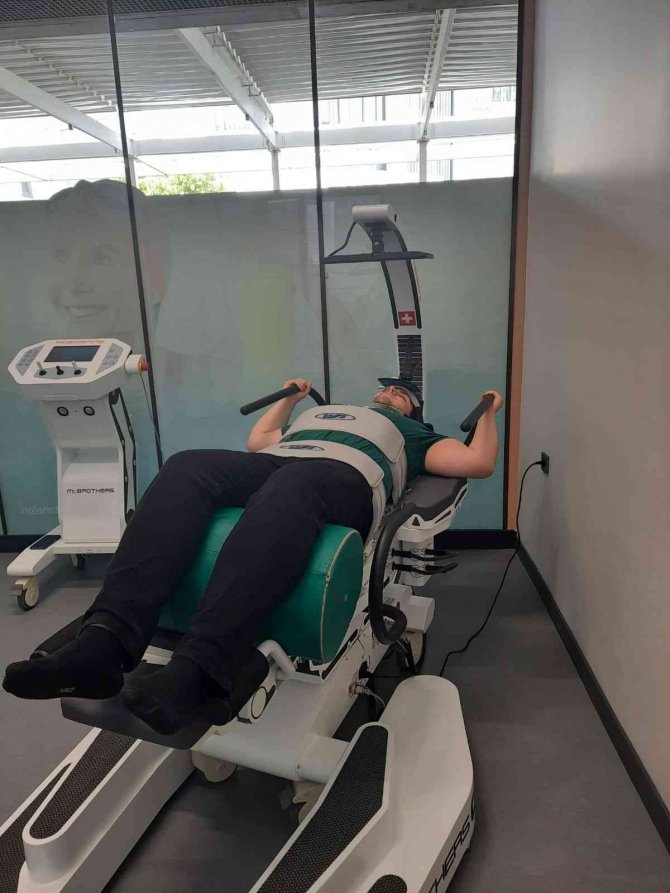 Bel Ve Boyun Fıtıklarını Artık Robotlar Tedavi Edecek