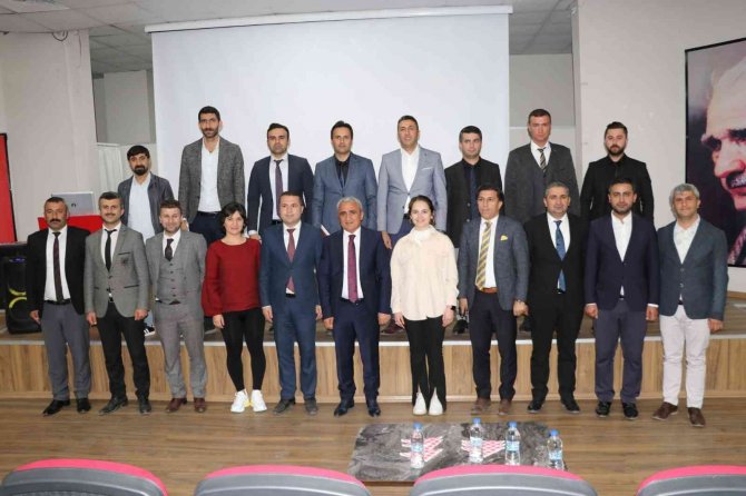 Çukurca’da ‘Yönetici Geliştirme Programı’ Semineri Düzenlendi