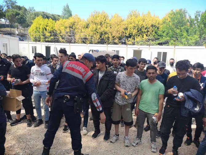 Dron İle Tespit Edilen 118 Göçmen, Jandarma Ekiplerince Kurtarıldı