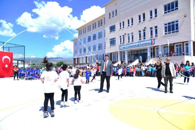 Kahramankazanlı Çocuklar Düzenlenen Şenlikte Doyasıya Eğlendi