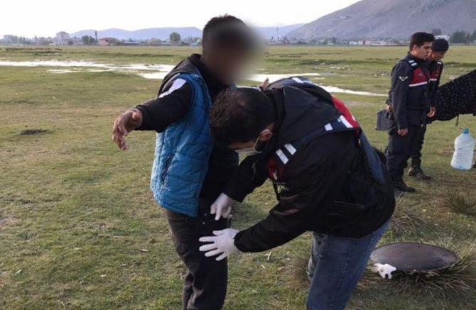 Konar-göçerlerin Çadırlarına Uyuşturucu Baskını: 11 Gözaltı