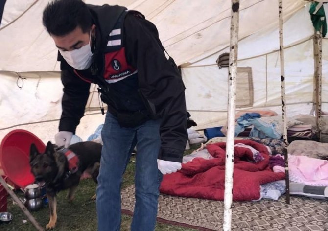 Konar-göçerlerin Çadırlarına Uyuşturucu Baskını: 11 Gözaltı