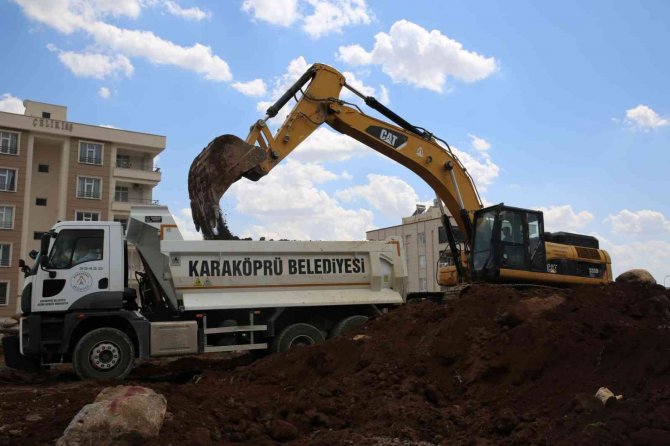Karaköprü’de Yol Genişletme Çalışması