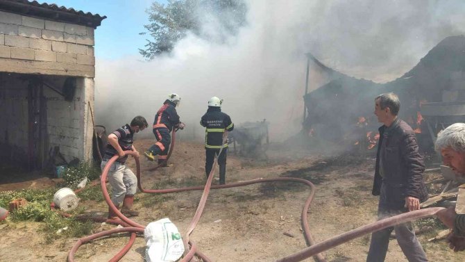 Kırklareli’nde Çıkan Yangın Ambarı Küle Çevirdi
