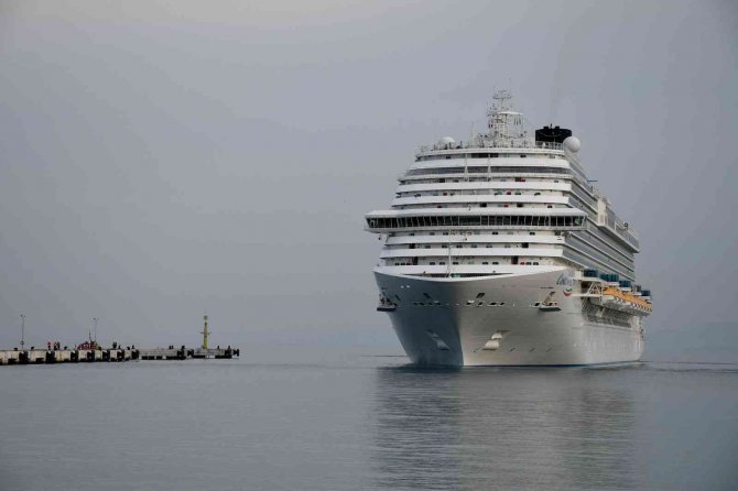 Kuşadası Belediyesi’nden Kruvaziyer Mesaisi