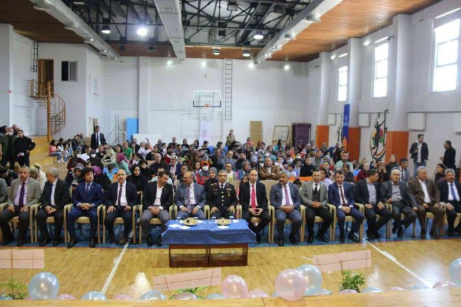 Kütahya Fethi Güzen İ̇şitme Engelliler İ̇lkokulu’nda “Canlı Performans Resim Yarışması”