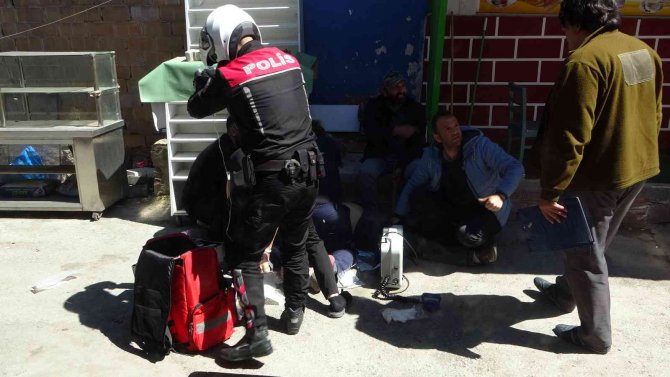 Tartıştığı Husumetlisine Kurşun Yağdırdı: 1 Ölü, 1 Yaralı