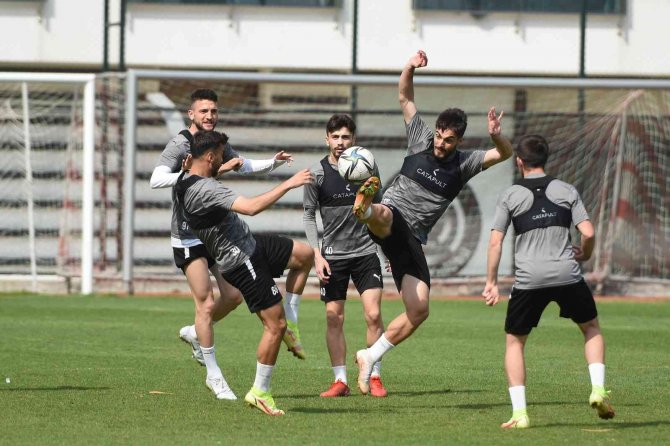 Manisa Fk Taraftarından Coşkulu Destek