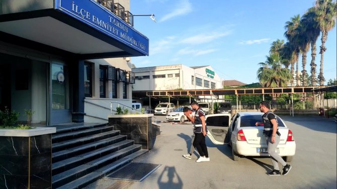Gündüz Vakti Yaşlı Kadının Kolyesini Kapkaç Yaptı