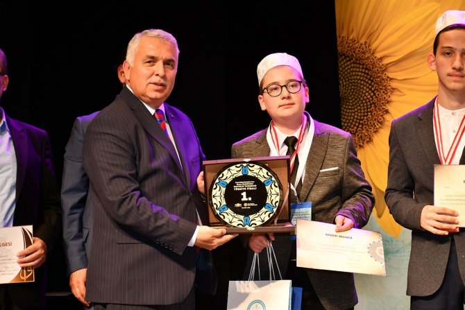 Genç Hafızlar Türkiye Birincisi Olmak İçin Yarıştı