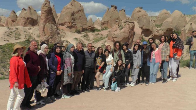 Kapadokya’yı Gezen Öğrenciler: “Peribacalarına Dokunmak Çok Güzeldi”