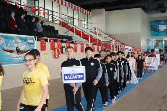 Kulaçlar Türkiye Şampiyonluğu Hırsıyla Atılıyor