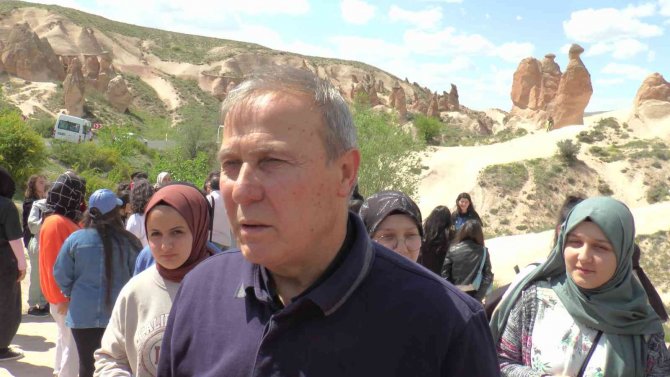 Kapadokya’yı Gezen Öğrenciler: “Peribacalarına Dokunmak Çok Güzeldi”