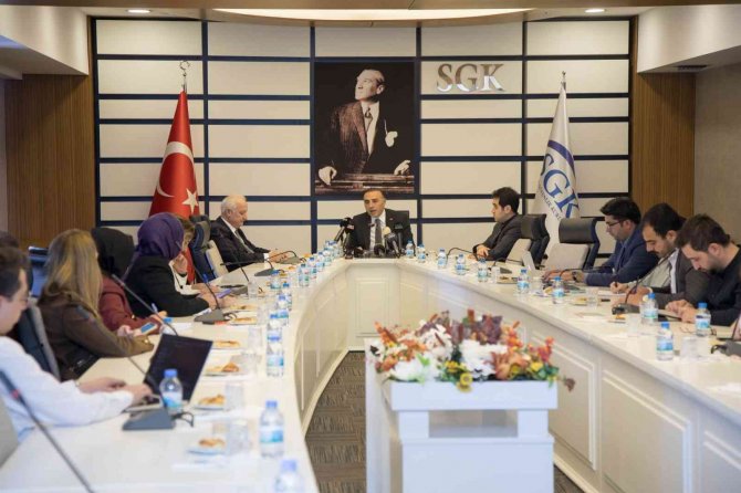 Sgk Başkanı Ceylan: “Covid-19 Döneminde Sağlık Harcamalarına Dolayı 18 Milyar Liralık Bir Ödeme Yaptık”