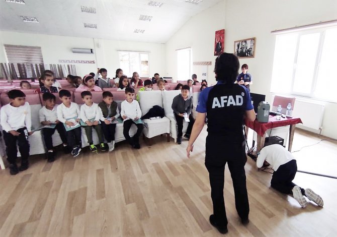 Tekirdağ Afad Kırsal Mahallelerde Eğitim Veriyor