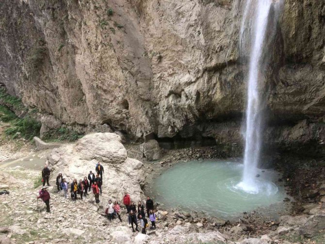 Tunceli’de Öğretmenlere Doğa Yürüyüşü Eğitimi Verildi