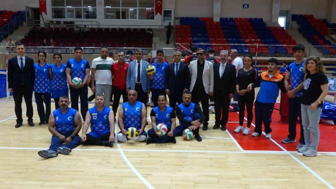 Oturarak Voleybol 1. Ligi 2. Etap Müsabakaları Karabük’te Başladı