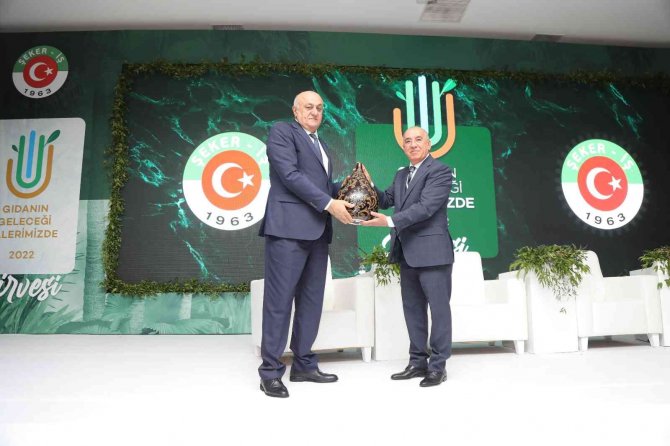 Başkan Erkoyuncu, Gıda Zirvesi’nde Tarımın Sürdürülebilirliğinin Önemine Dikkat Çekti