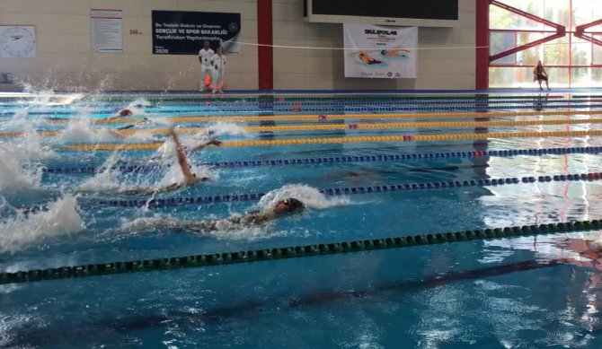 Sanko Okulları Öğrencilerinin Yüzmede Türkiye Başarısı