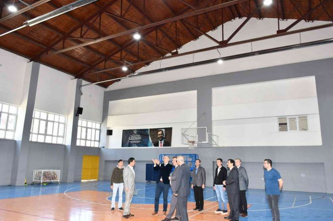 Arifiye’de Spor Salonu Yenilendi
