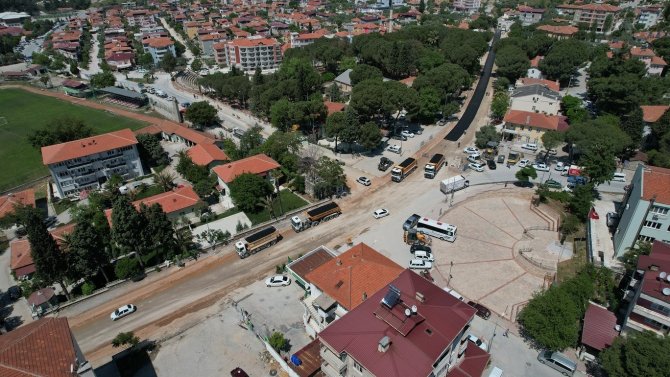 Yatağan’da Birinci Etapta Sıcak Asfaltlama Yapılıyor
