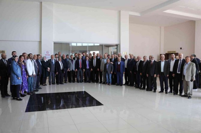 Kayseri’ye Tayini Çıkan Vali Gökmen Çiçek, İ̇gm Üyelerine Veda Etti