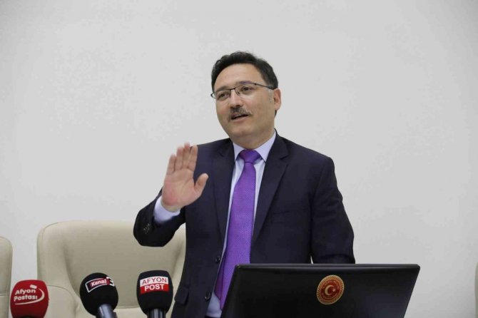 Kayseri’ye Tayini Çıkan Vali Gökmen Çiçek, İ̇gm Üyelerine Veda Etti