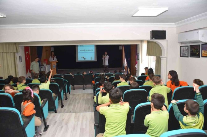 Özel Hayat Hastanesi’nden Minik Öğrencilere Hijyen Eğitimi