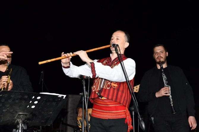 Çiğli-çaşka Kuzey Makedonya Festivali Coşkuyla Başladı