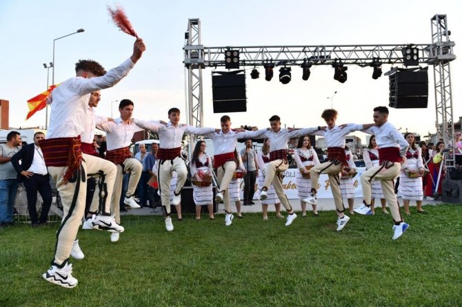 Çiğli-çaşka Kuzey Makedonya Festivali Coşkuyla Başladı