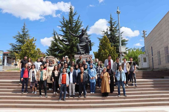 Nevü’lü Öğrenciler Hacı Bektaş Veli Dergâhını Ziyaret Etti