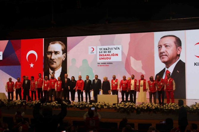 Sağlık Bakanı Fahrettin Koca, Türk Kızılay 103. Genel Kurulu’nda Konuştu