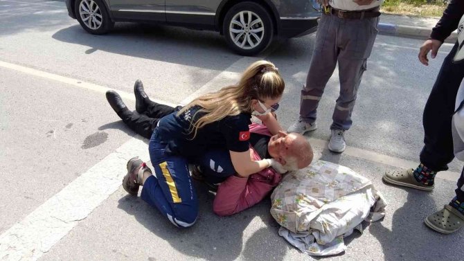 Foça’da Motosiklet Kazası: 1 Ölü, 1 Yaralı