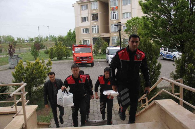 Erzincan Polisinden Engelli Çocuğa Doğum Günü Sürprizi