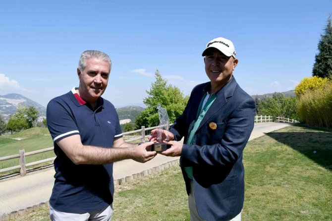 Geleceğin Golfçüleri Sertifikalarına Kavuştu