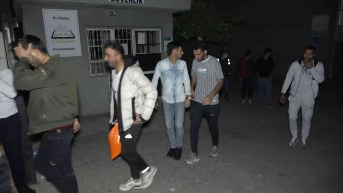 Adıyaman’da 74 Kaçak Göçmen Yakalandı