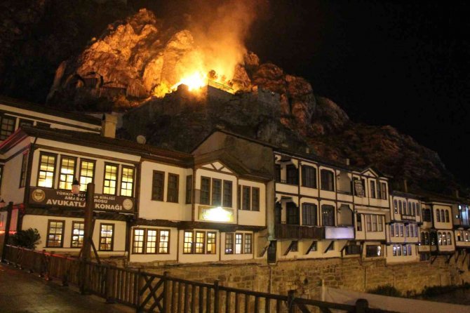 Amasya’da Tarihi Kızlar Sarayı’nda Yangın