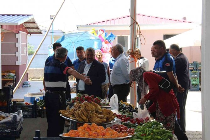 Hassa’da Çatısı Çöken Semt Pazarı Yeniden Hizmete Girdi