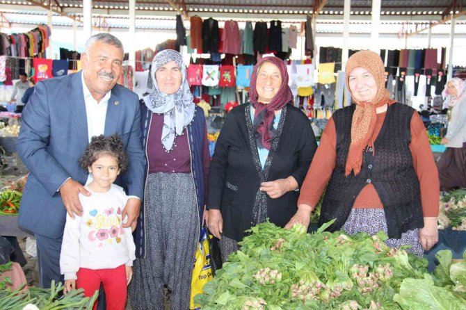 Hassa’da Çatısı Çöken Semt Pazarı Yeniden Hizmete Girdi