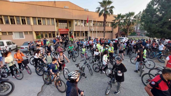 Dörtyol’daki Bisiklet Etkinliğinde 200 Kişi Pedal Çevirdi