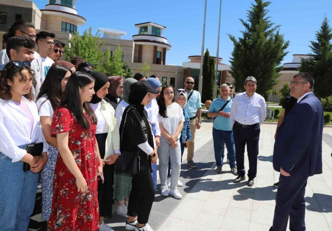 Mersinli Öğrencilere Nevşehir Hacı Bektaş Veli Üniversitesi Tanıtıldı