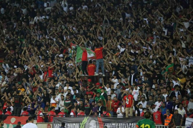 Amedspor-tarsus İ̇dman Yurdu Maçında Taraftar Rekoru